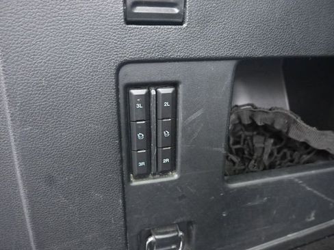 Used 2021 Ford Expedition XLT image 6