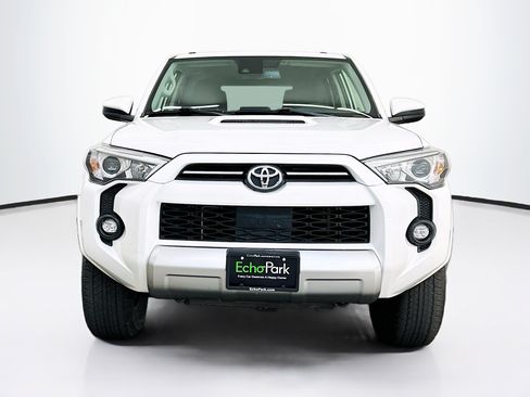 Used 2024 Toyota 4Runner TRD Off-Road AWD/4WD image 2