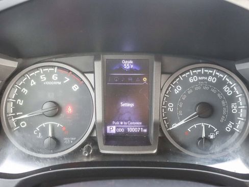 Used 2017 Toyota Tacoma TRD Sport w/ Tow Package image 50