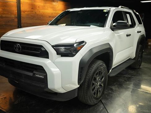 Used 2025 Toyota 4Runner SR5 AWD/4WD image 2