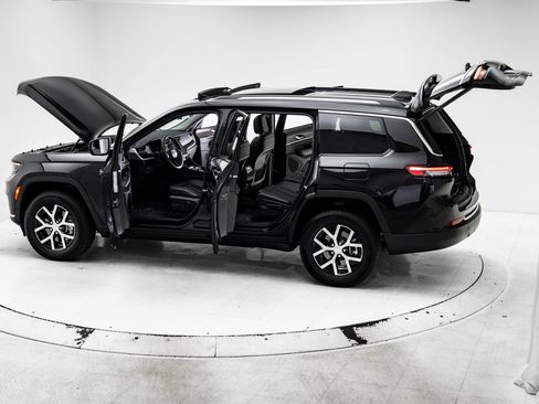 Used 2023 Jeep Grand Cherokee L Limited w/ Luxury Tech Group II AWD/4WD image 38