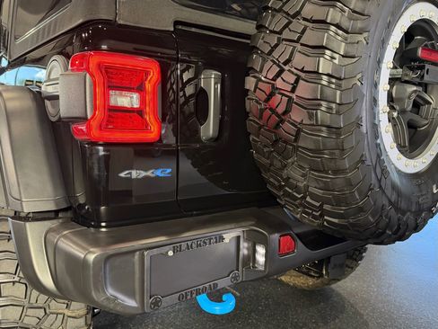 Used 2023 Jeep Wrangler Unlimited Rubicon 4xe AWD/4WD image 10