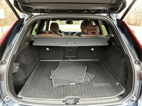 Used 2023 Volvo XC60 B5 Plus w/ Climate Package image 27