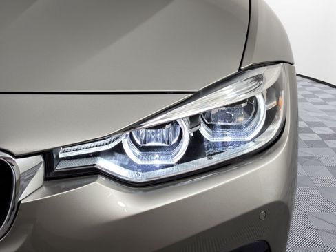 Used 2017 BMW 330i Sedan RWD image 12