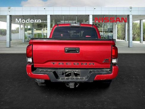 Used 2019 Toyota Tacoma TRD Off-Road image 4