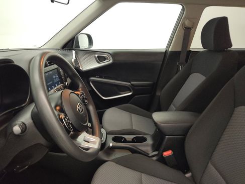 Used 2021 Kia Soul LX FWD image 17