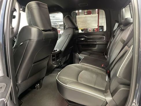 New 2026 RAM 2500 Laramie AWD/4WD image 22