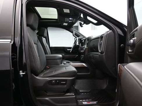 Used 2020 Chevrolet Silverado 2500 High Country w/ Z71 Off-Road Package image 12