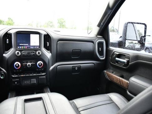 Used 2021 GMC Sierra 3500 Denali w/ Technology Package AWD/4WD image 30