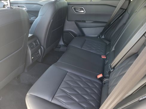 New 2026 Nissan Rogue Platinum w/ Platinum Premium Package image 10