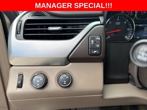 Used 2015 Chevrolet Tahoe LTZ AWD/4WD image 23