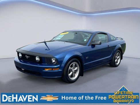Used 2006 Ford Mustang GT RWD image 2