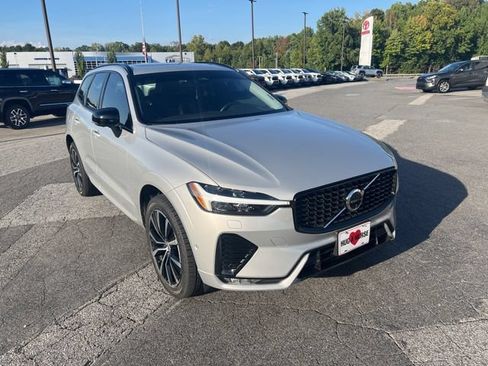 Used 2024 Volvo XC60 B5 Plus AWD/4WD image 1