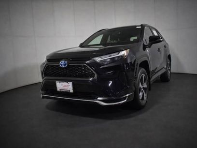 Used 2022 Toyota RAV4 SE w/ Weather & Moonroof Package