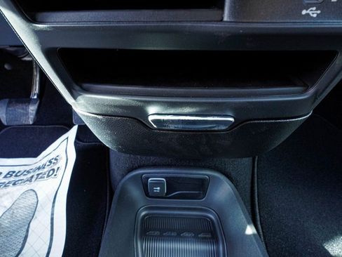 New 2026 Chrysler Pacifica Select image 21