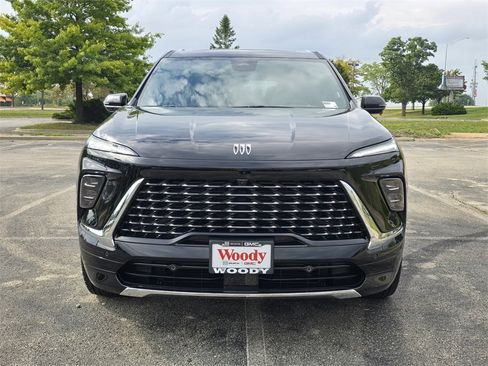 New 2026 Buick Enclave Avenir w/ Super Cruise Package image 3