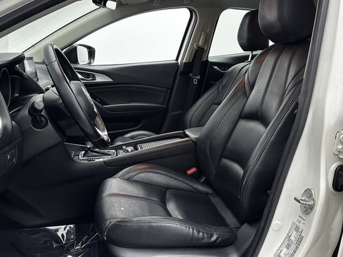 Used 2018 MAZDA MAZDA3 Touring image 11
