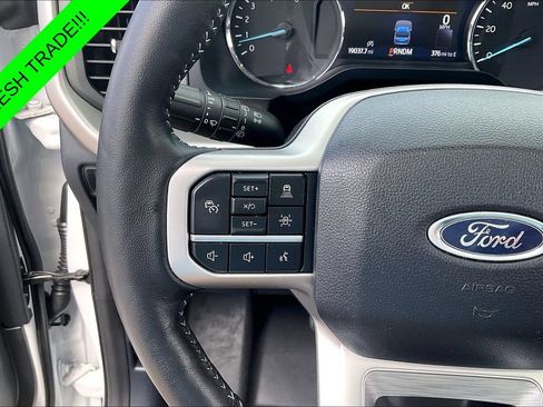 Used 2024 Ford Expedition XLT RWD image 11