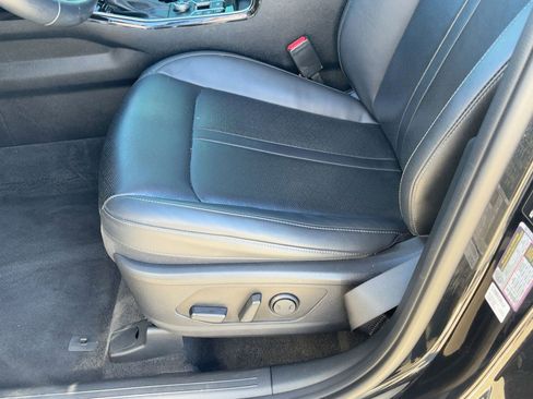 Used 2023 Kia Sorento SX image 14