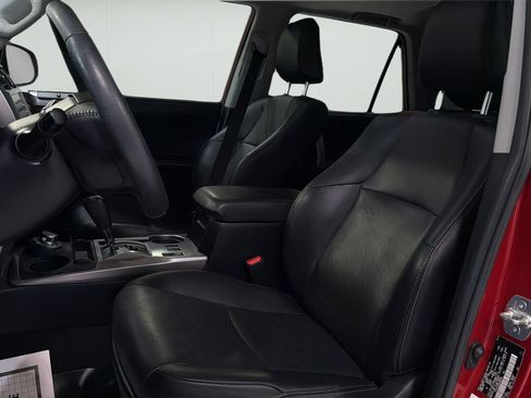 Used 2022 Toyota 4Runner Limited AWD/4WD image 9