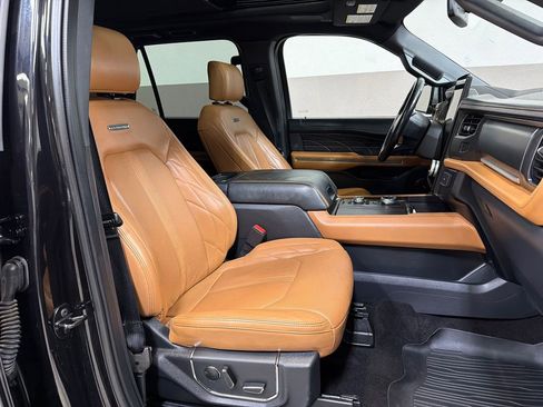 Used 2023 Ford Expedition Platinum AWD/4WD image 40