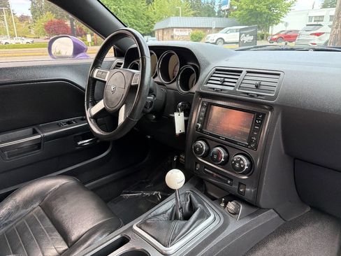 Used 2010 Dodge Challenger R/T RWD image 20