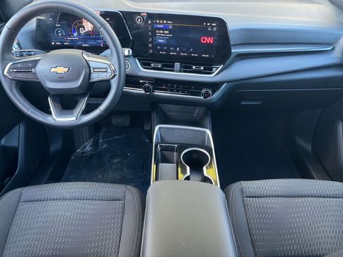 Used 2025 Chevrolet Equinox LT image 29