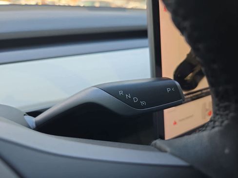 Used 2021 Tesla Model Y Performance image 28