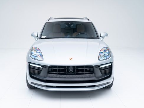 Certified 2023 Porsche Macan GTS image 6