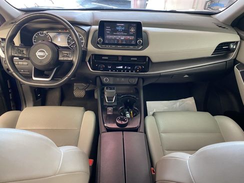 Used 2021 Nissan Rogue SV w/ Premium Package AWD/4WD image 13