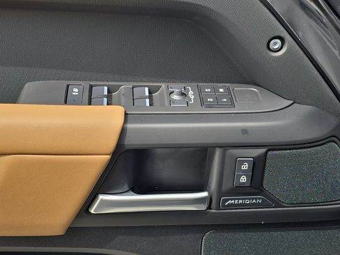 New 2026 Land Rover Defender 110 S AWD/4WD image 29