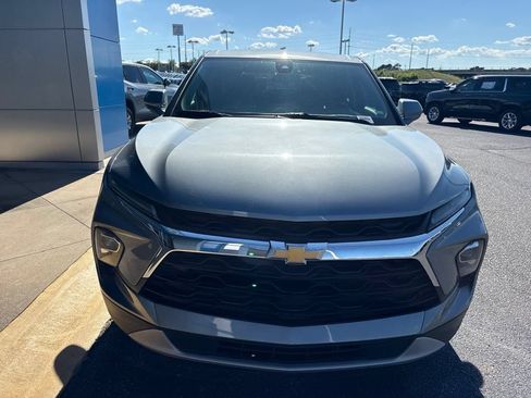 Used 2025 Chevrolet Blazer LT FWD image 9