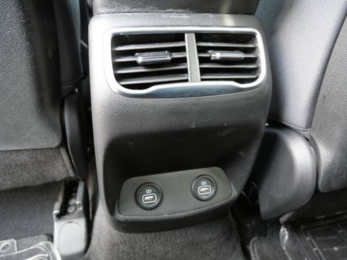 Certified 2023 Hyundai Santa Fe SE image 11