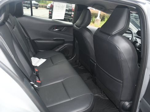Certified 2025 Toyota Prius XLE FWD image 18