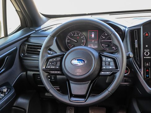 Used 2025 Subaru Forester Premium w/ Convenience Package #1 AWD/4WD image 18