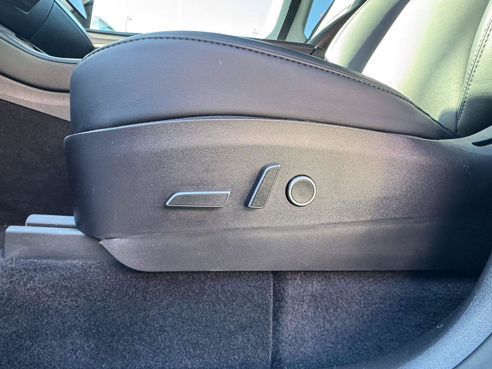 Used 2022 Tesla Model Y Long Range AWD/4WD image 15