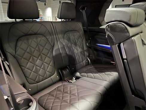 Used 2026 BMW X7 xDrive40i w/ M Sport Package image 35