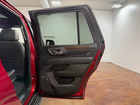 Used 2024 Chevrolet Tahoe Premier w/ Premium Package AWD/4WD image 64