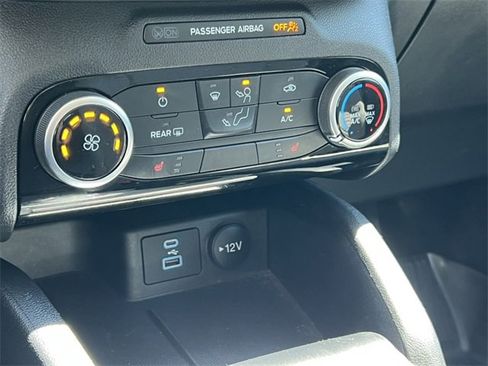 Used 2022 Ford Escape SE image 22