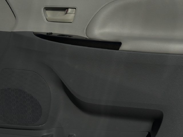 Used 2012 Toyota Sienna LE FWD image 22