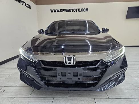 Used 2018 Honda Accord Sport image 3