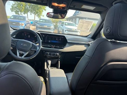 Used 2025 Chevrolet TrailBlazer ACTIV w/ Convenience Package FWD image 23