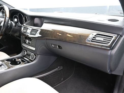 Used 2012 Mercedes-Benz CLS 550 image 38