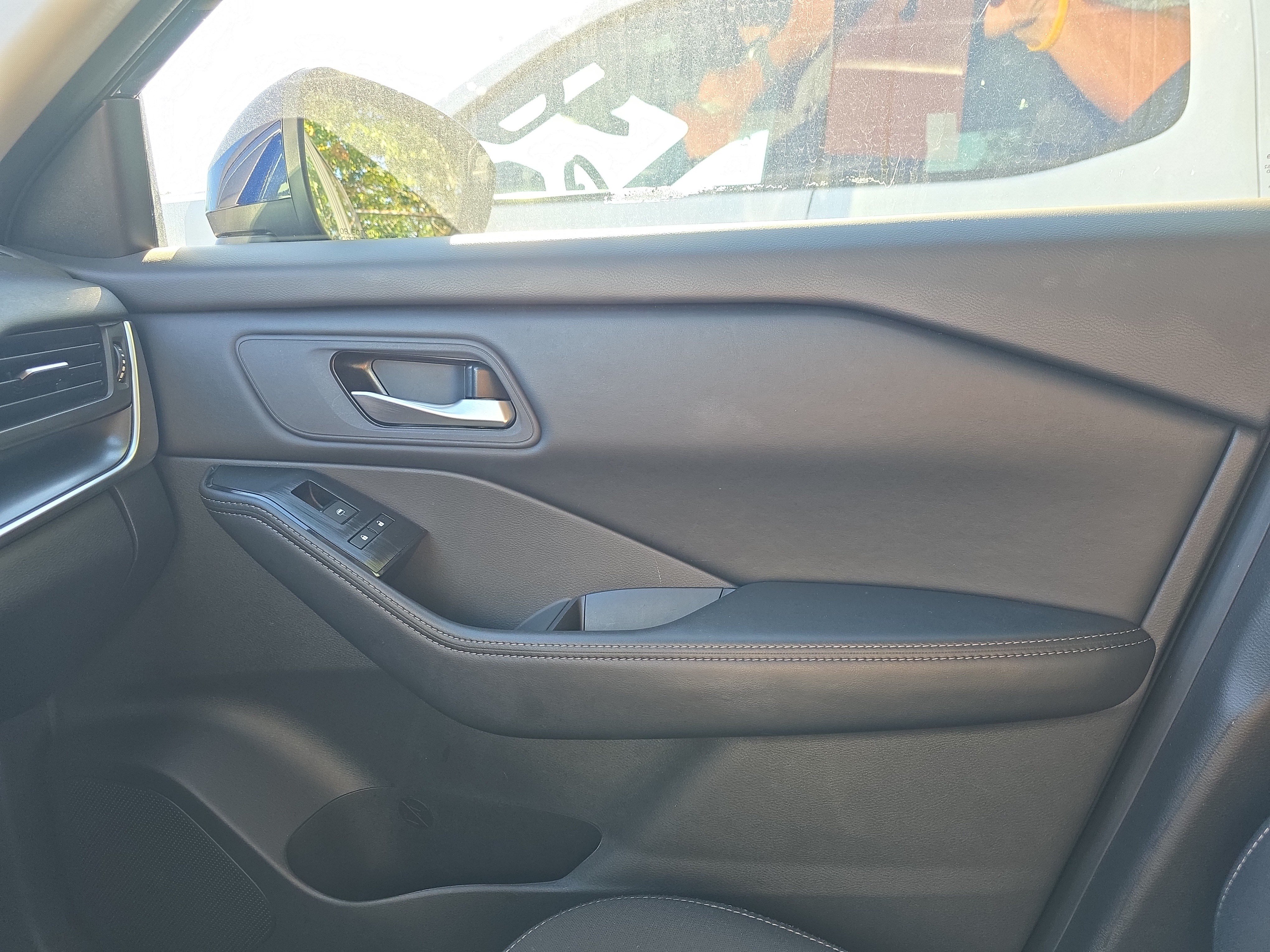 Used 2026 Nissan Rogue SV AWD/4WD image 37