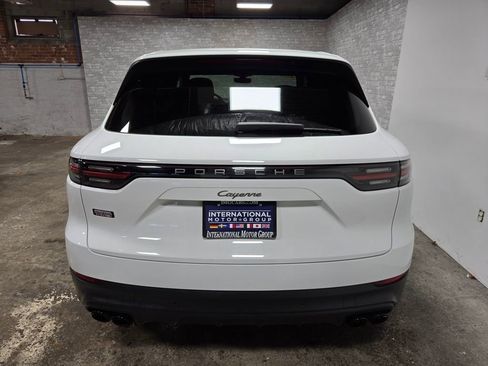 Used 2022 Porsche Cayenne Platinum Edition image 44