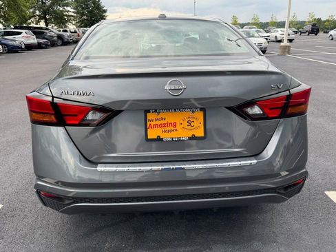 Used 2023 Nissan Altima 2.5 SV image 4