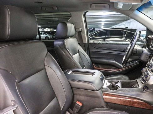 Used 2018 GMC Yukon SLT w/ HD Trailering Package AWD/4WD image 17
