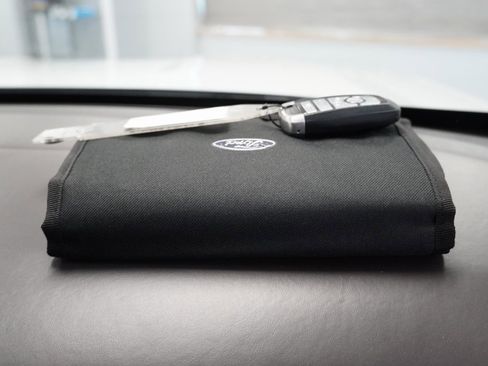 Used 2020 Ford Explorer Platinum w/ Premium Technology Package image 40