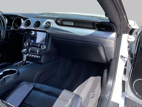Used 2022 Ford Mustang Premium RWD image 17