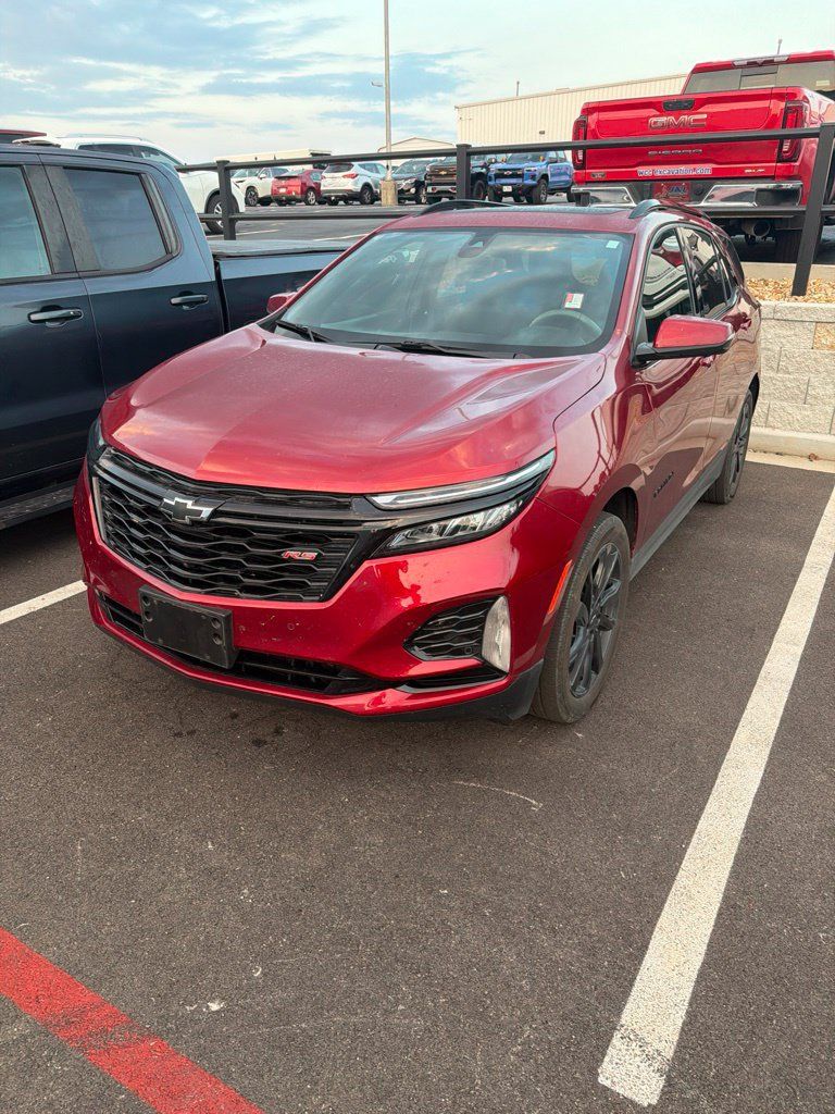 Used 2024 Chevrolet Equinox RS w/ RS Leather Package AWD/4WD image 1